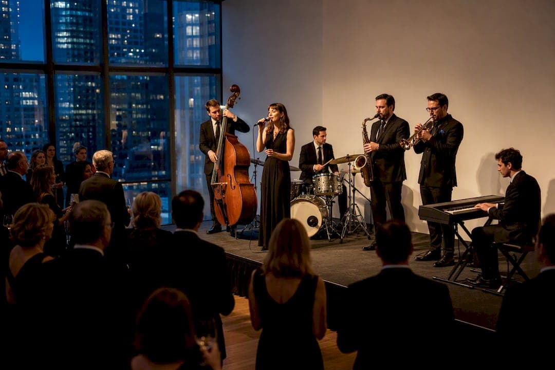 5–7 Musicians for 150 Guests: Match Stage, Sound, and Cost