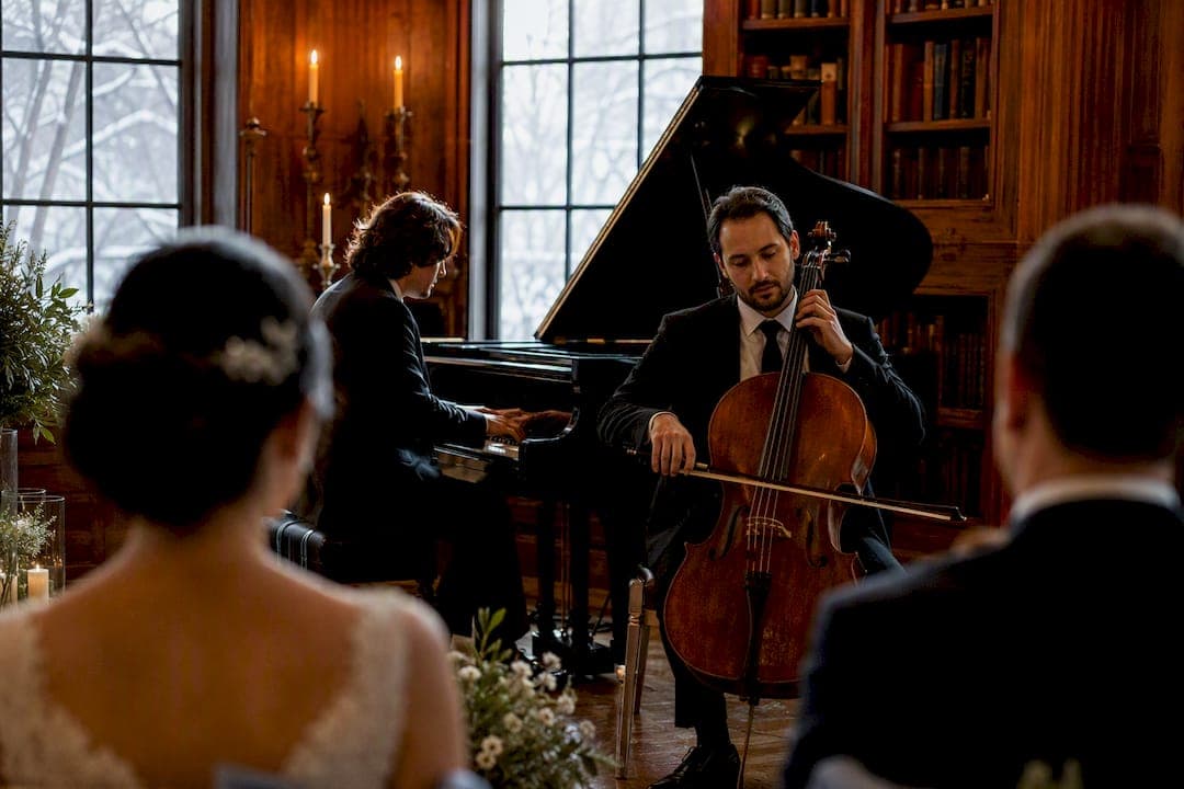 Winter Wedding Music for Couples: Moment by Moment Playlists & Live Tips
